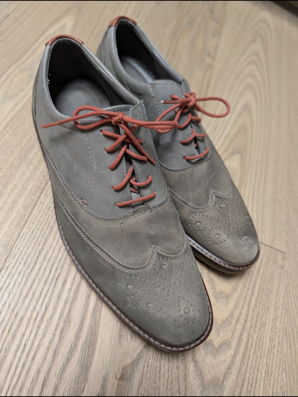 ECCO Leather Wingtip Oxford Shoes Men's EU 43 US 9-9.5 Gray Taupe Brogue Lace Up